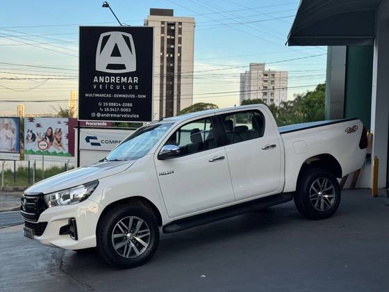 TOYOTA HILUX 2.8 SRV 4X4 CD 16V DIESEL 4P AUTOMÁTICO